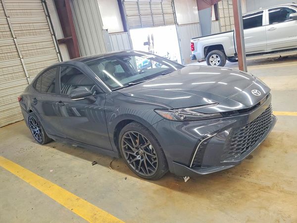 2025 TOYOTA CAMRY