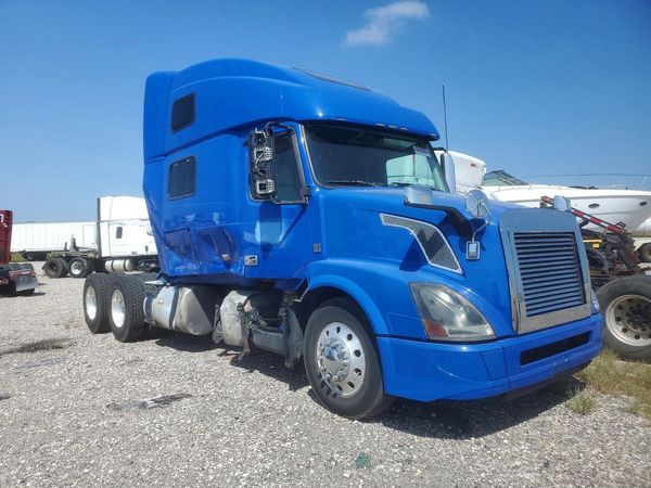 2016 VOLVO VNL