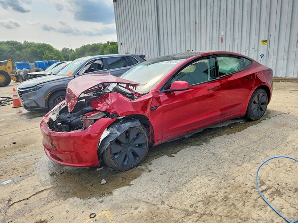 2025 TESLA MODEL 3 — Front 3/4