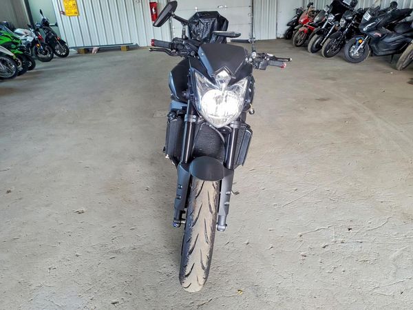 2013 YAMAHA FZ8