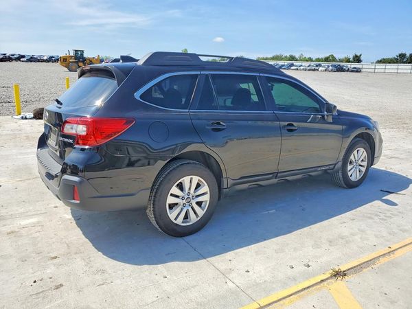 2018 SUBARU OUTBACK Premium