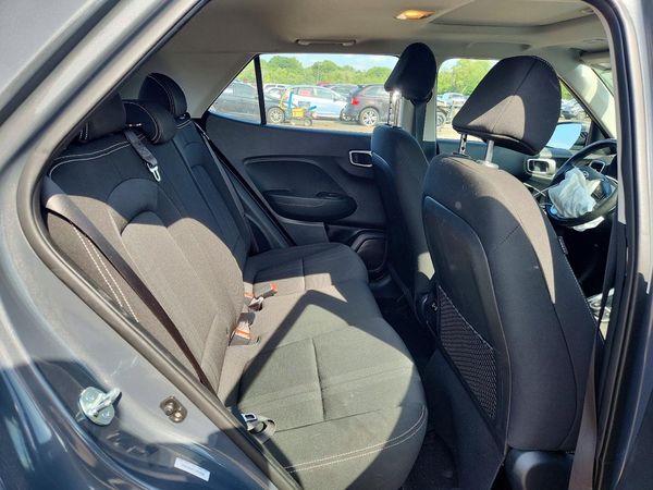 2026 HYUNDAI VENUE SEL, SEL w/ 2-Tone Roof