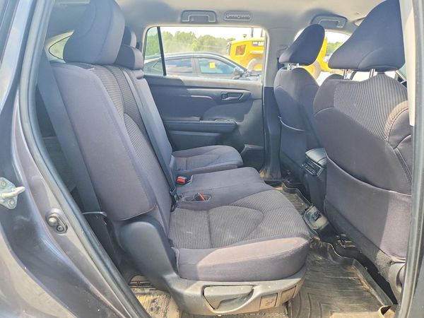 2022 TOYOTA HIGHLANDER