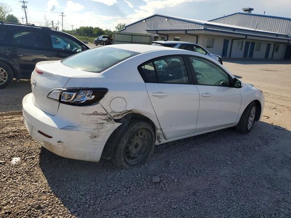 2013 MAZDA 3