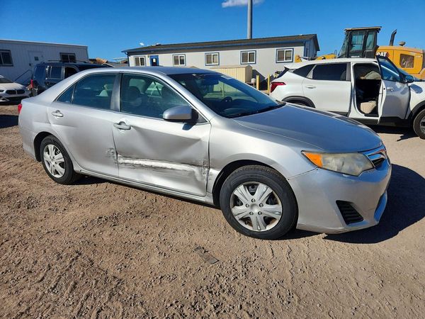 2014 TOYOTA CAMRY