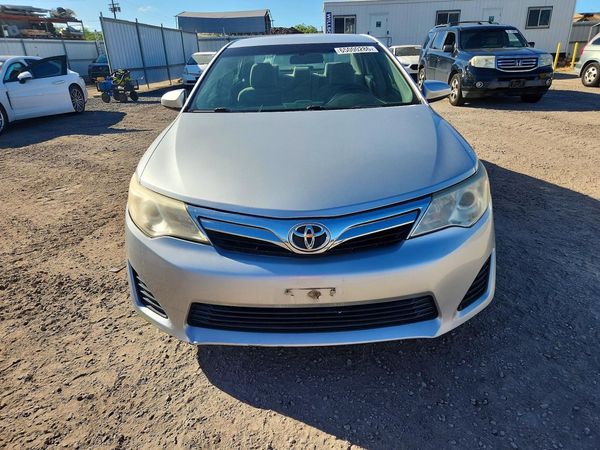 2014 TOYOTA CAMRY