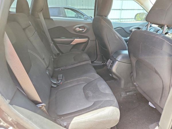 2017 JEEP CHEROKEE LATITUDE FWD