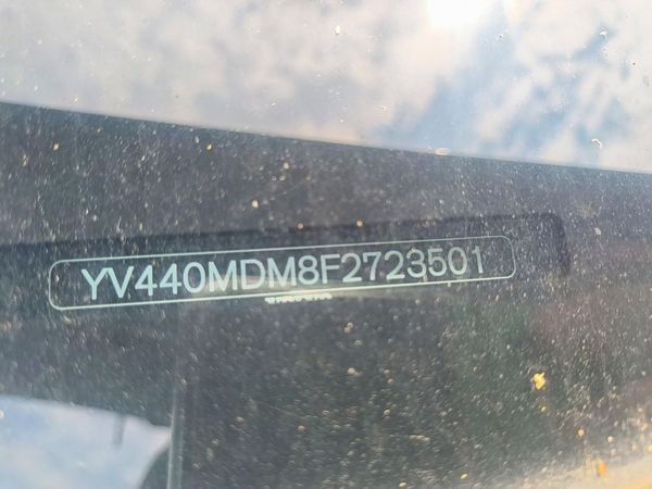 2015 VOLVO XC60 Platinum (non R design)