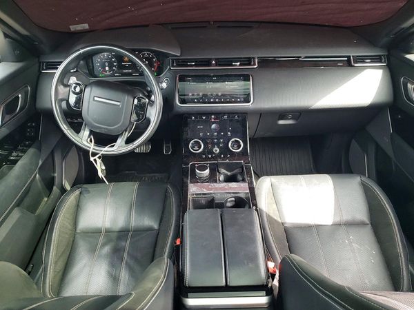 2018 LAND ROVER RANGE ROVER VELAR R-Dynamic SE