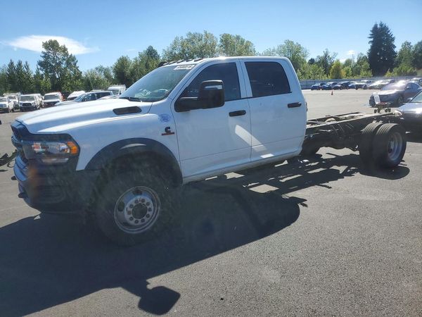 2024 RAM 5500 CREW CAB CHASSIS