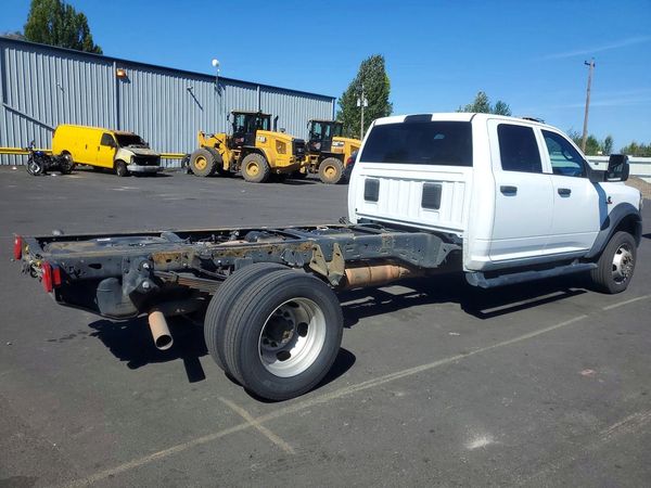 2024 RAM 5500 CREW CAB CHASSIS