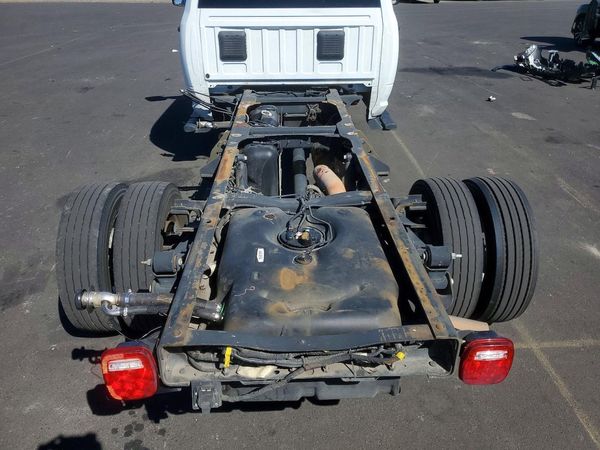 2024 RAM 5500 CREW CAB CHASSIS
