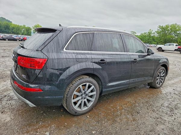 2017 AUDI Q7 quattro Premium Plus