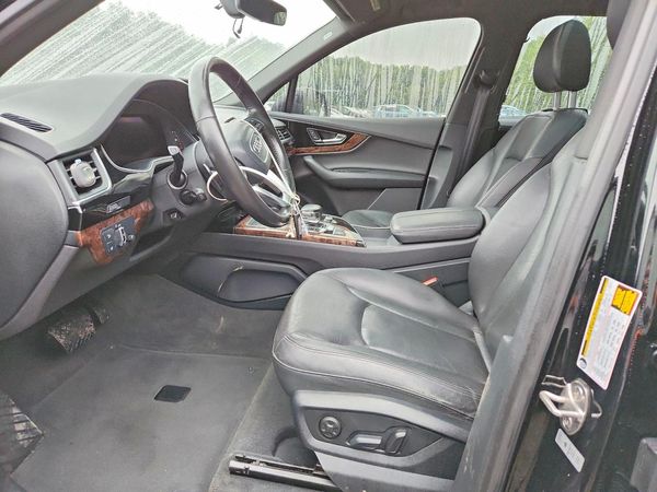 2017 AUDI Q7 quattro Premium Plus