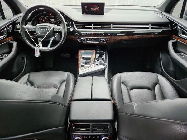2017 AUDI Q7 quattro Premium Plus