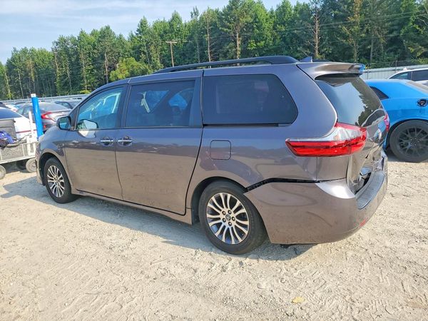 2020 TOYOTA SIENNA Q grade