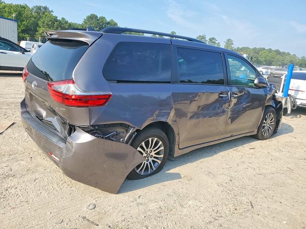 2020 TOYOTA SIENNA Q grade