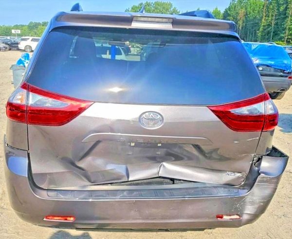 2020 TOYOTA SIENNA Q grade