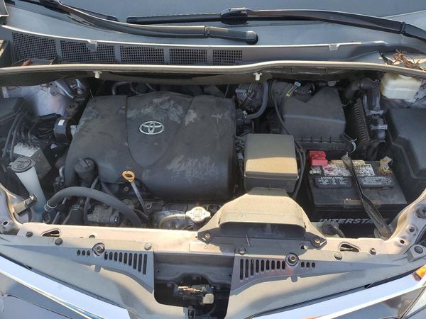 2020 TOYOTA SIENNA Q grade