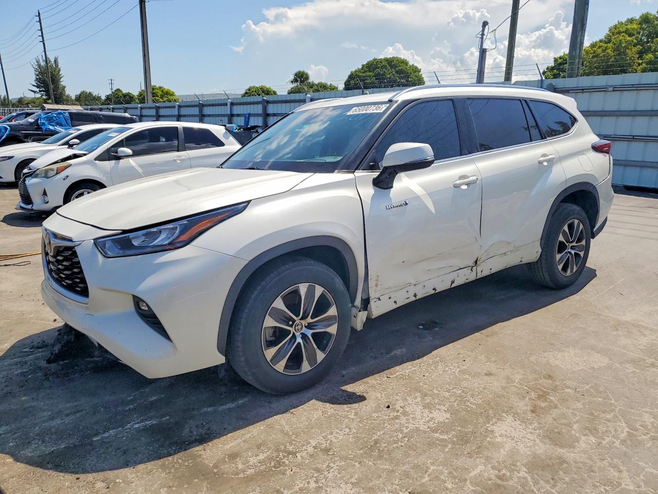 2020 TOYOTA HIGHLANDER