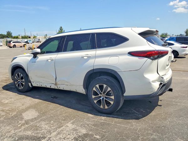 2020 TOYOTA HIGHLANDER