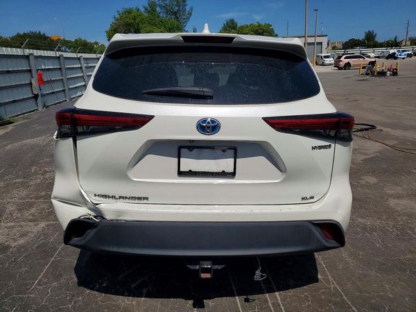 2020 TOYOTA HIGHLANDER