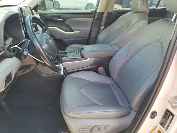 2020 TOYOTA HIGHLANDER