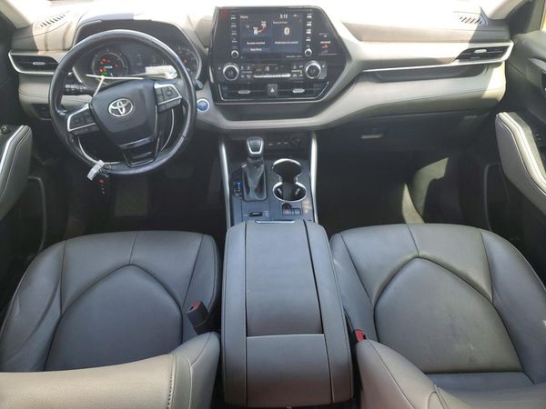 2020 TOYOTA HIGHLANDER