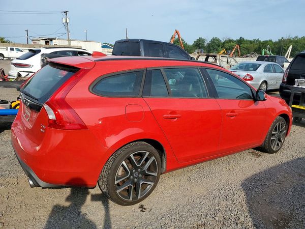 2018 VOLVO V60 Dynamic