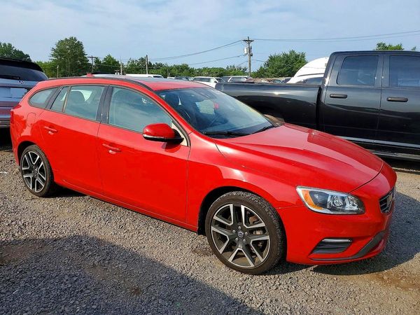 2018 VOLVO V60 Dynamic