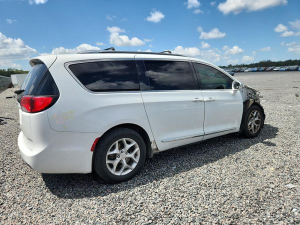 2019 CHRYSLER PACIFICA