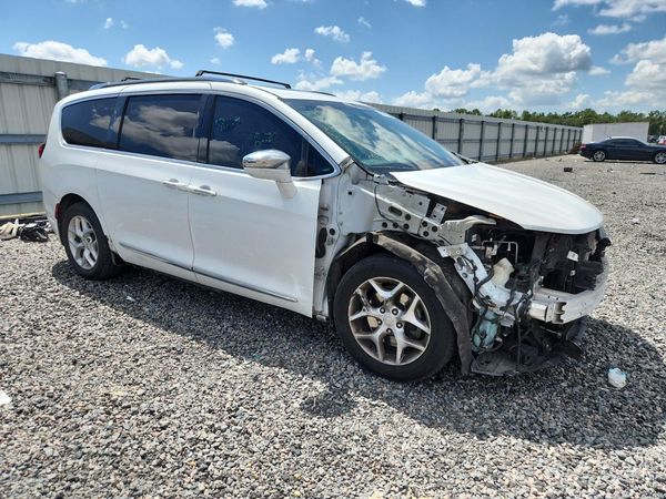 2019 CHRYSLER PACIFICA