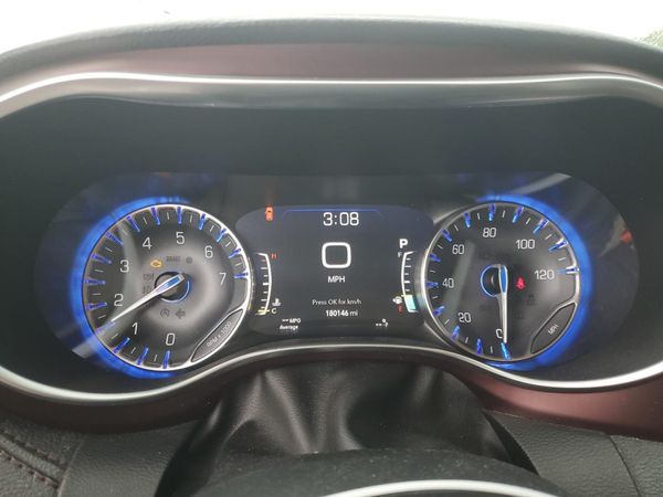 2019 CHRYSLER PACIFICA