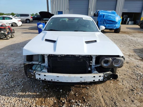 2017 DODGE CHALLENGER SXT