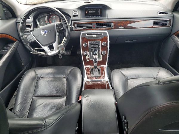 2014 VOLVO S80