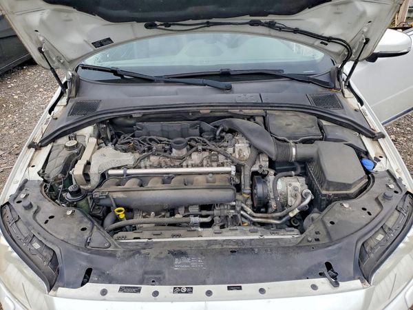 2014 VOLVO S80