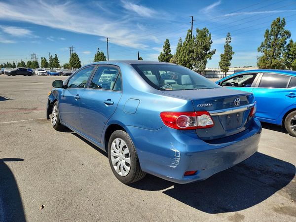 2013 TOYOTA COROLLA