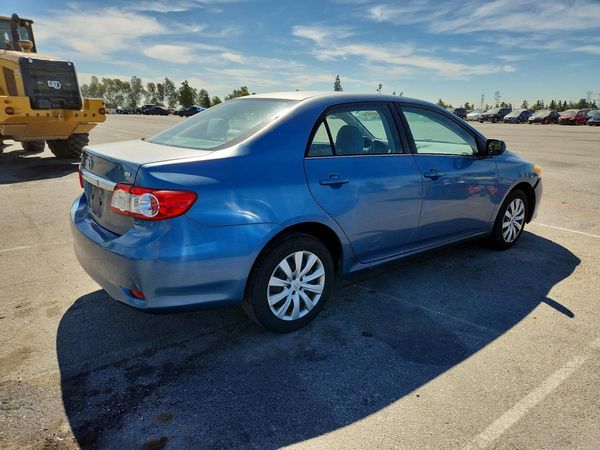 2013 TOYOTA COROLLA