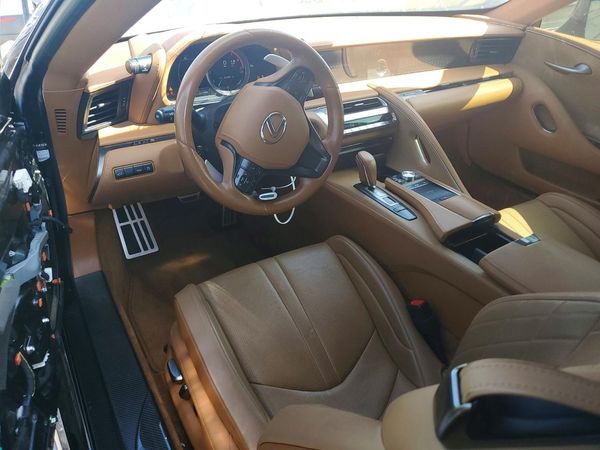 2021 LEXUS LC