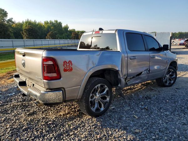 2019 RAM 1500 LARAMIE CREW CAB 4X4