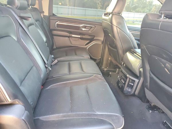 2019 RAM 1500 LARAMIE CREW CAB 4X4