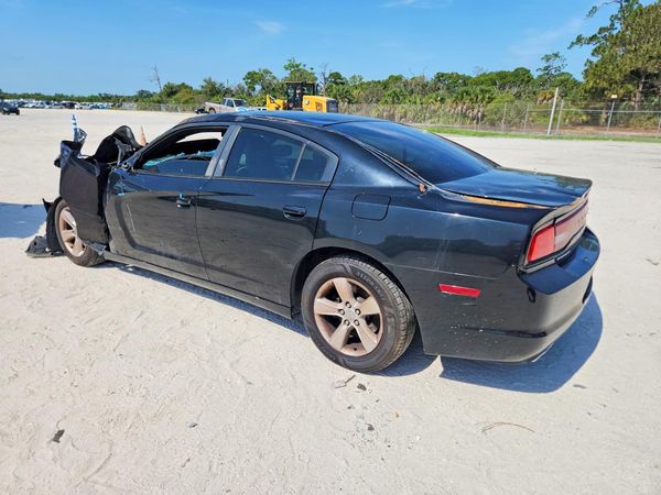 2014 DODGE CHARGER SE RWD