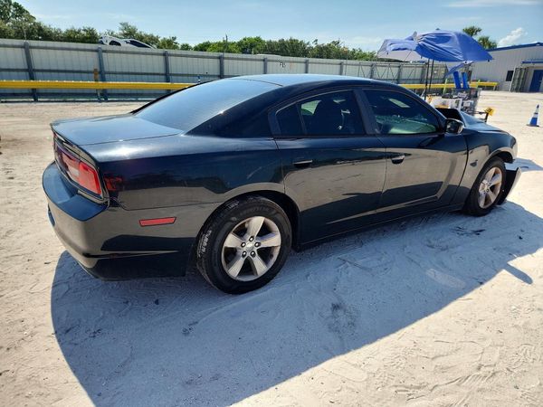 2014 DODGE CHARGER SE RWD