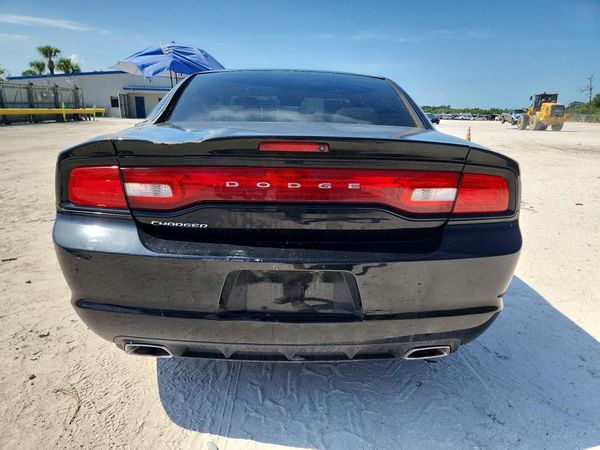 2014 DODGE CHARGER SE RWD