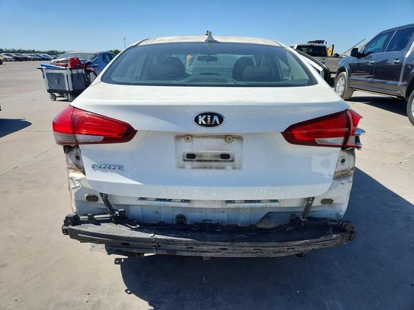 2017 KIA FORTE LX Base