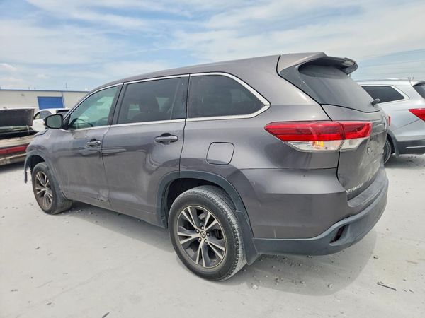 2018 TOYOTA HIGHLANDER LE/LE Plus