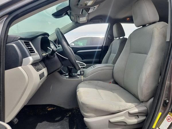 2018 TOYOTA HIGHLANDER LE/LE Plus