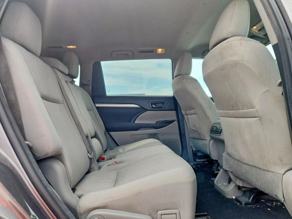 2018 TOYOTA HIGHLANDER LE/LE Plus