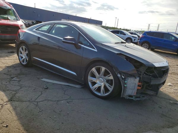 2014 CADILLAC ELR Luxury — Passenger 3/4