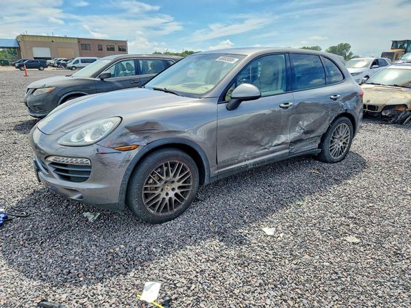 2012 PORSCHE CAYENNE